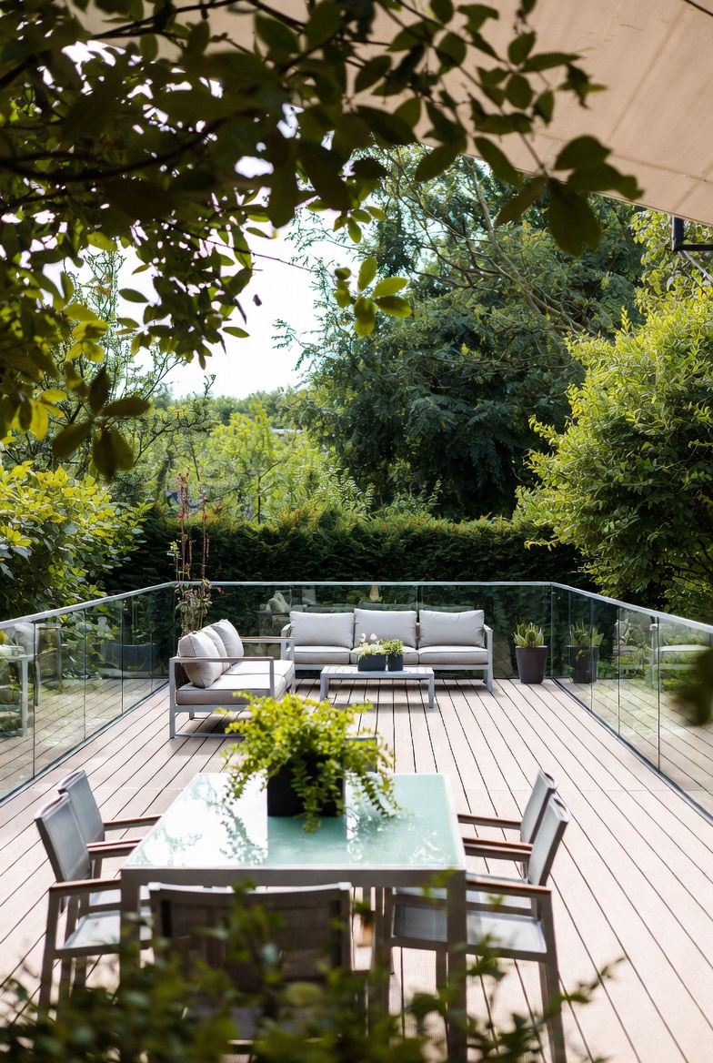 Takterrasse med værbestandige materialer